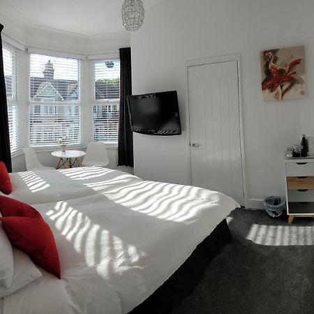 Edelweiss Guest House Southend-on-Sea Bagian luar foto