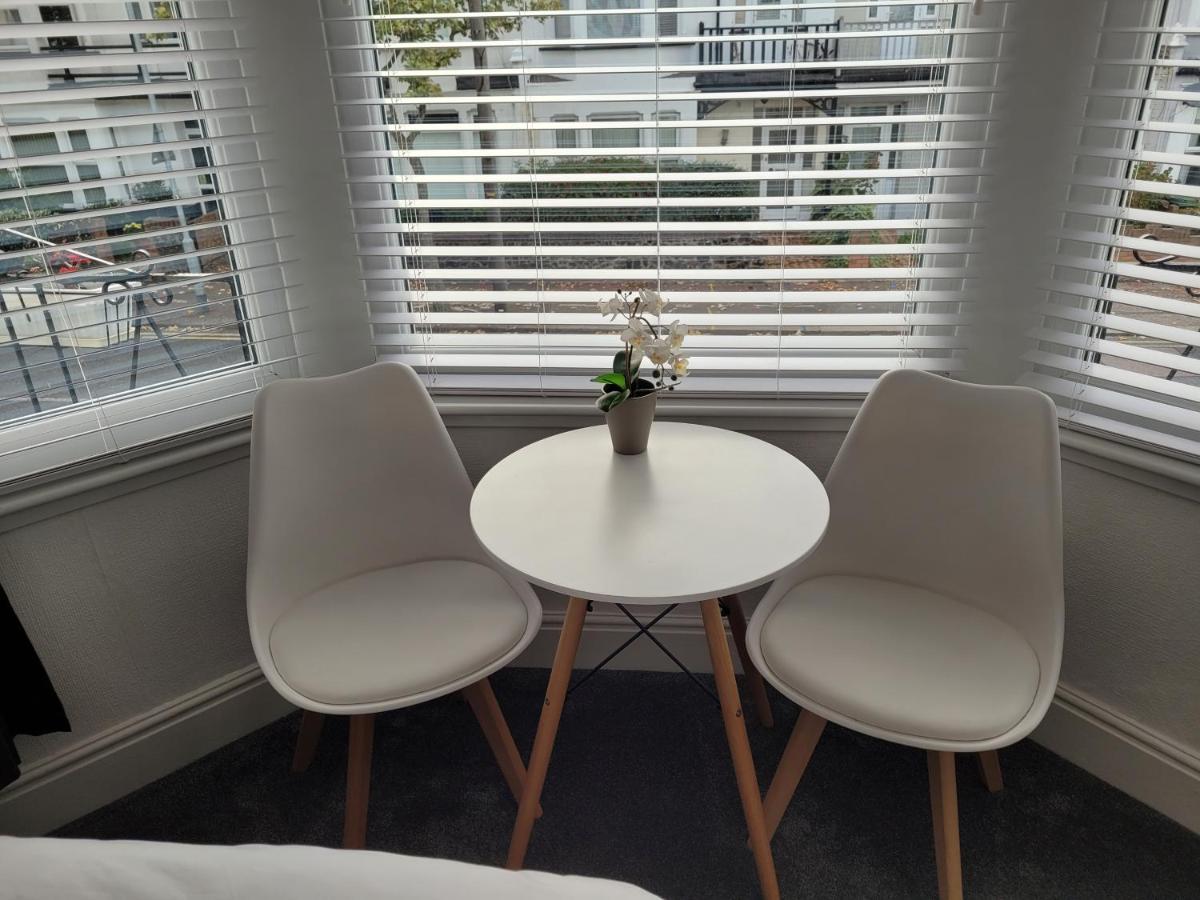 Edelweiss Guest House Southend-on-Sea Bagian luar foto