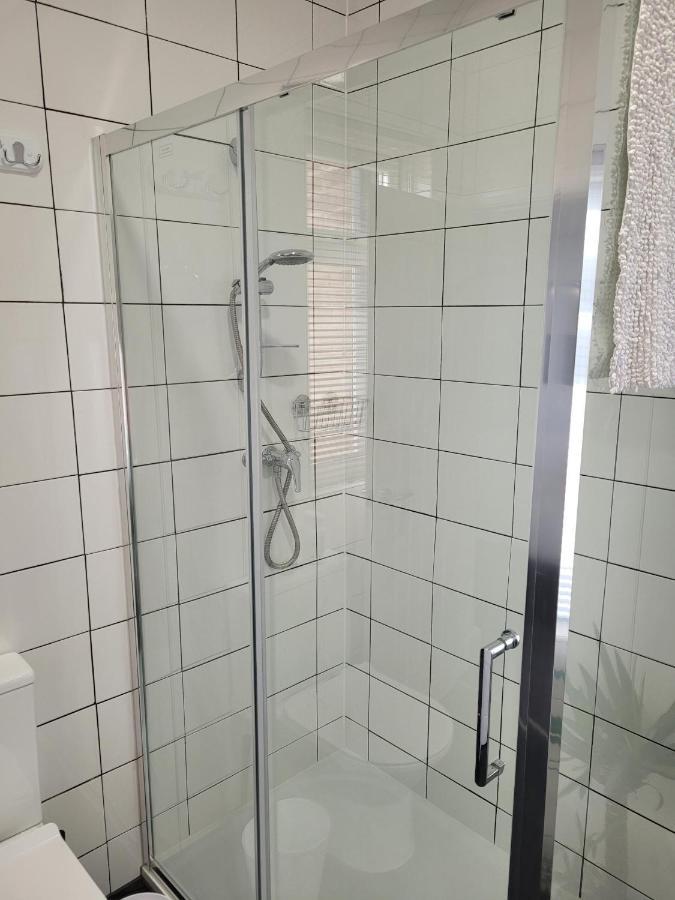 Edelweiss Guest House Southend-on-Sea Bagian luar foto