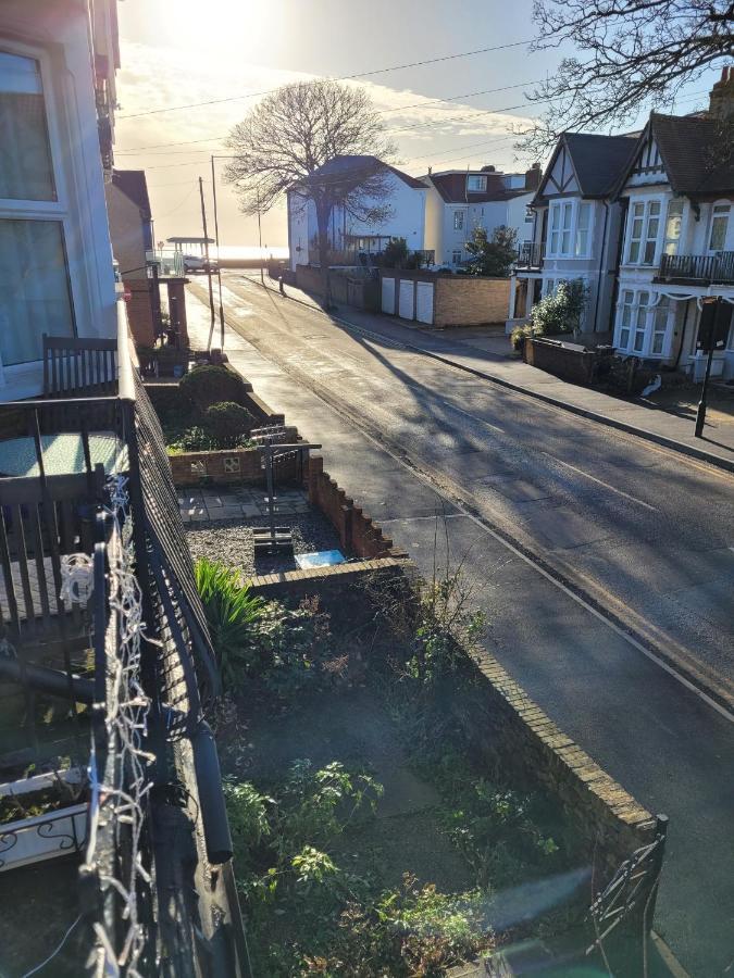 Edelweiss Guest House Southend-on-Sea Bagian luar foto