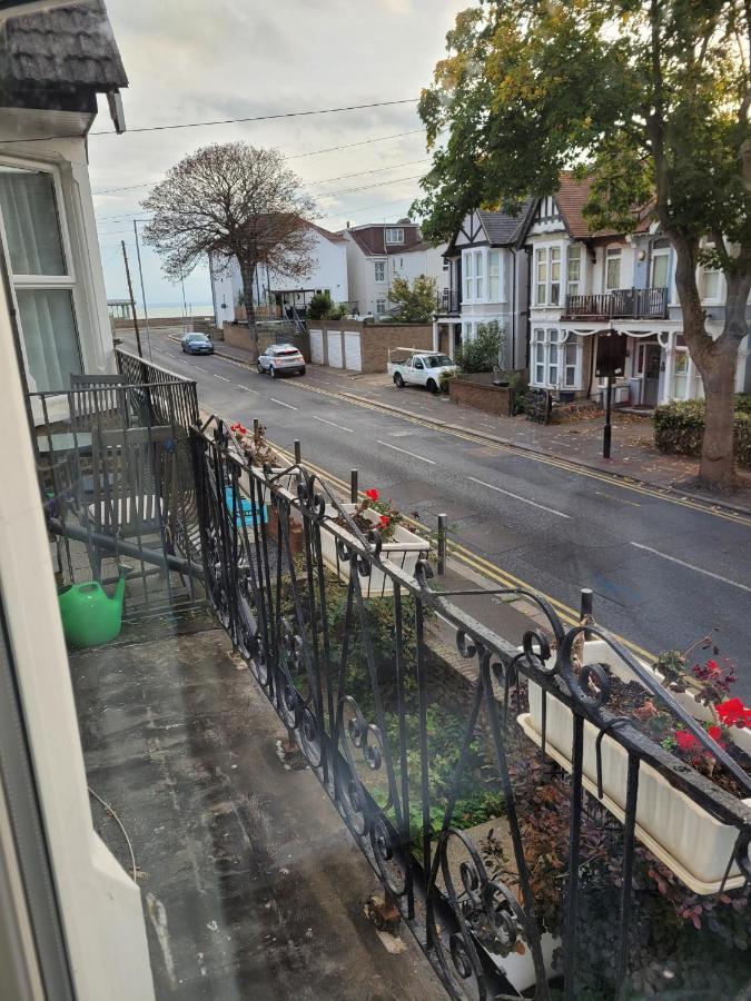 Edelweiss Guest House Southend-on-Sea Bagian luar foto